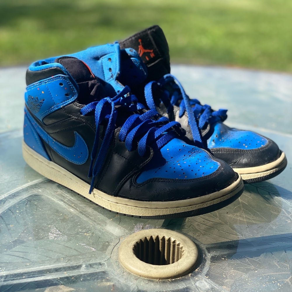 Air jordan 1 mid royal paint splatter size 8.5